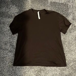 womens lululemon shirt